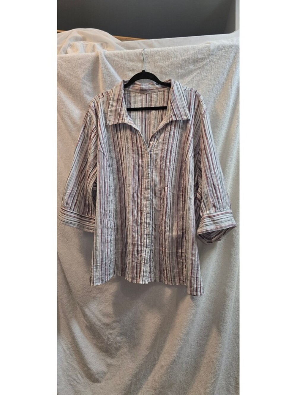 Women's sz 26-28 red, white and black striped button front shirt